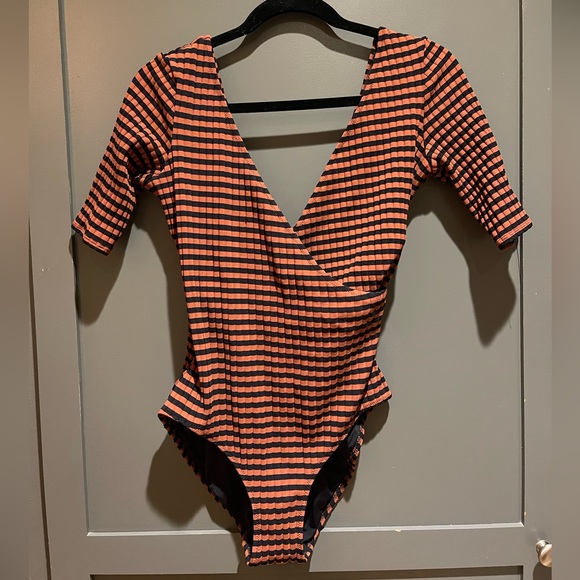 SOLID & STRIPED The Alison Swimsuit In Riad Black Rib - Picture 2 of 10